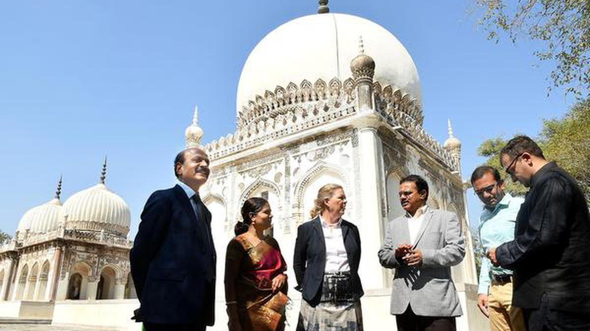 Qutb Shahi tombs stun German Consul-General